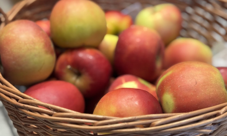 Rubinette &Auml;pfel. Frisch und aromatisch.